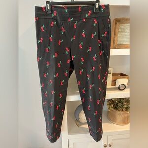 New York & Co black Capri/crops